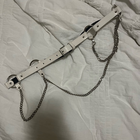 Hot Topic belt white silver chain size 32 bondage - Picture 13 of 14